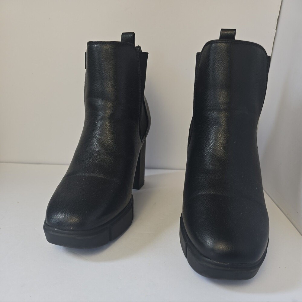 Juicy by Juicy Couture J-Prisha Black Platform Chelsea Boots Women’s Size 11.
